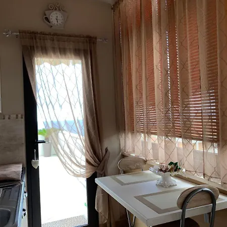 Emyteo Apartment