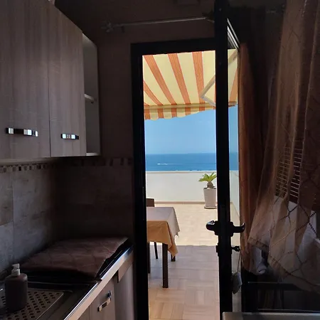 Emyteo Apartamento *